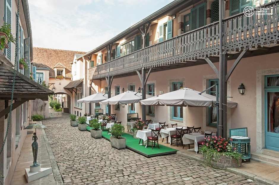 Hostellerie De La Poste - Les Collectionneurs Avallon Ristorante foto