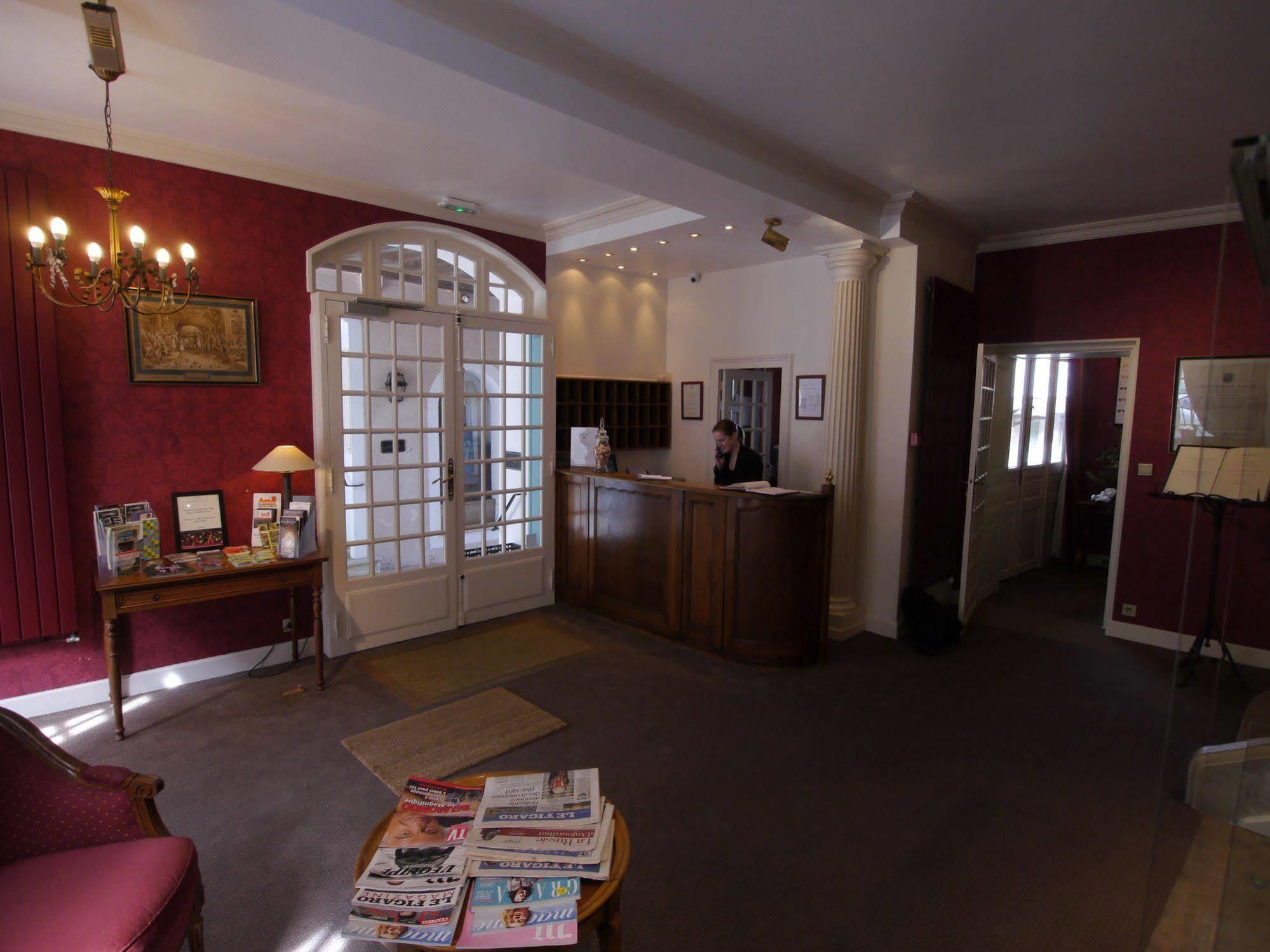 Hostellerie De La Poste - Les Collectionneurs Avallon Esterno foto