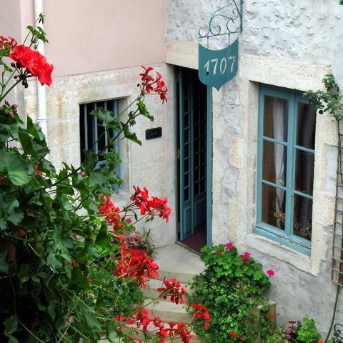 Hostellerie De La Poste - Les Collectionneurs Avallon Esterno foto
